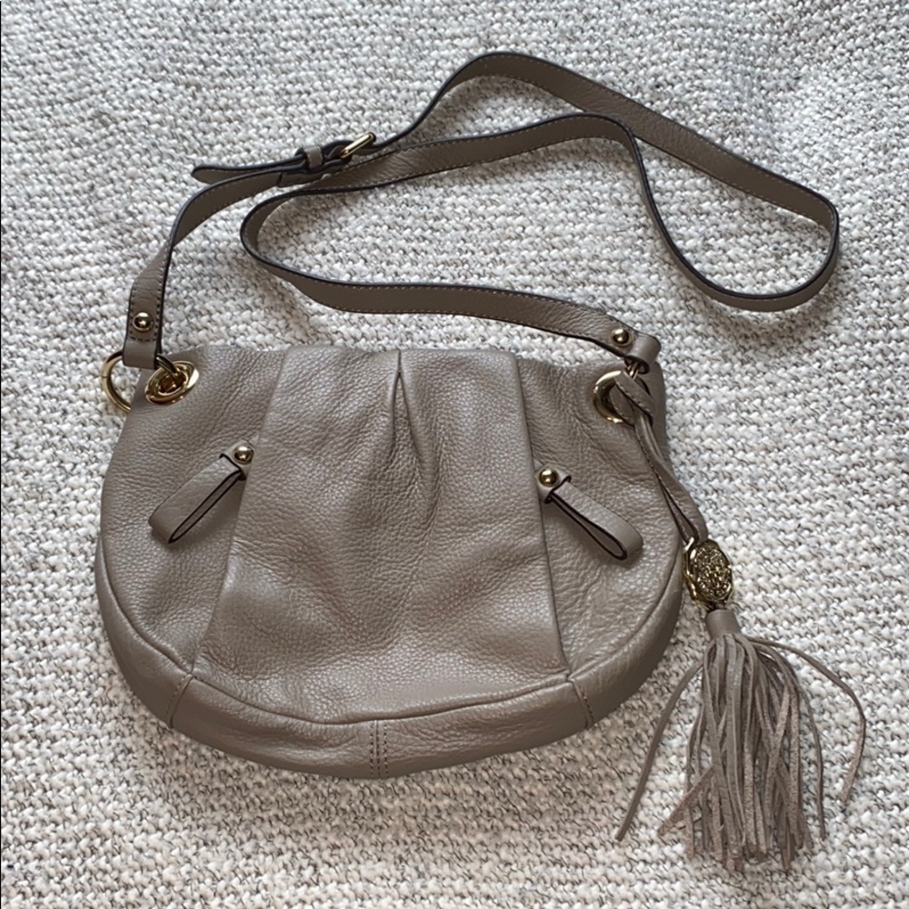 CLOSET CLOSING! Vince Camuto purse